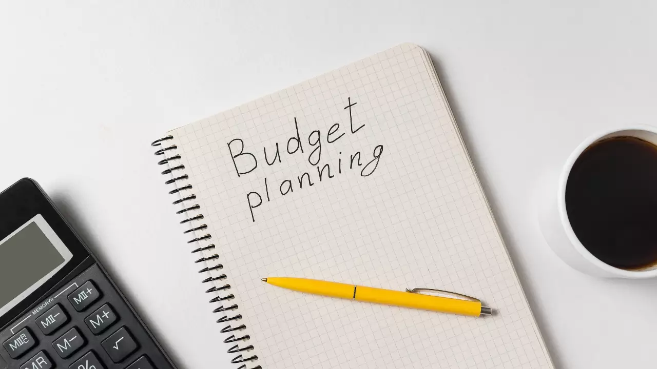 Optimizing Spending Habits Within Budget-Mastering Household Budgets in 2024